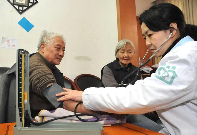 两会热议“AI+医疗”：如何实现优质资源下沉？(图4)
