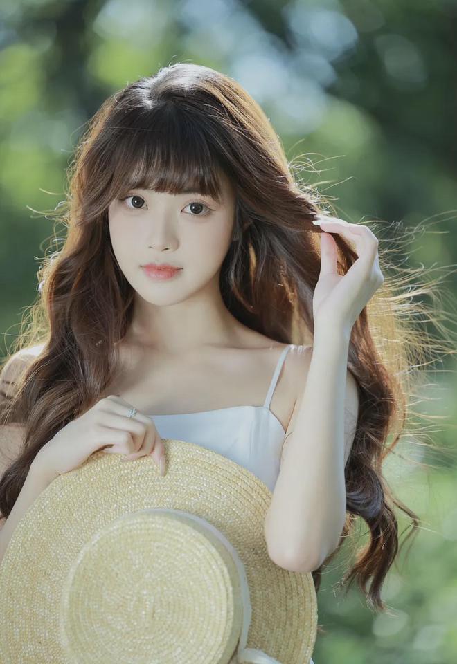AAA美女在线直播黄色 - AAA美女在线直播黄色老版下载V(图1)